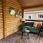 Finse Woning Op De Tulpenweide