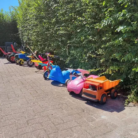 Finse Woning Op De Tulpenweide * Breezand (North Holland)