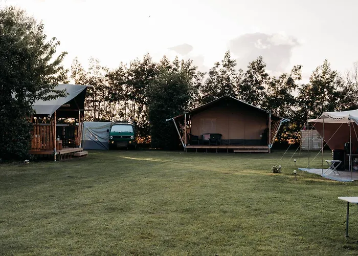 Finse Woning Op De Tulpenweide 브리잔드