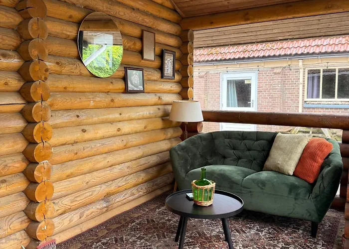 Finse Woning Op De Tulpenweide