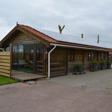 Finse Woning Op De Tulpenweide בית נופש