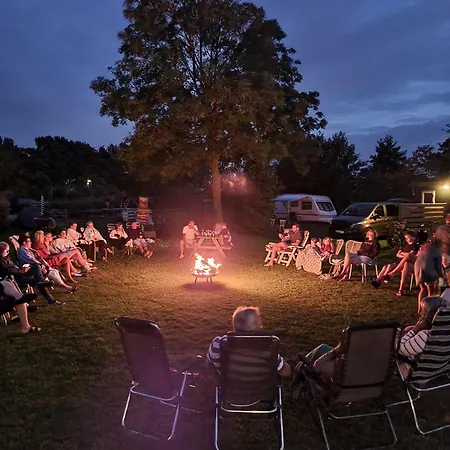 Finse Woning Op De Tulpenweide בית נופש